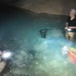 اكتشاف كهف غامض في صحراء الأنبار.. نهر جوفي وأسماك عمياء بلا عيون